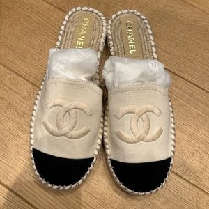 CHANEL Beige Espadrilles